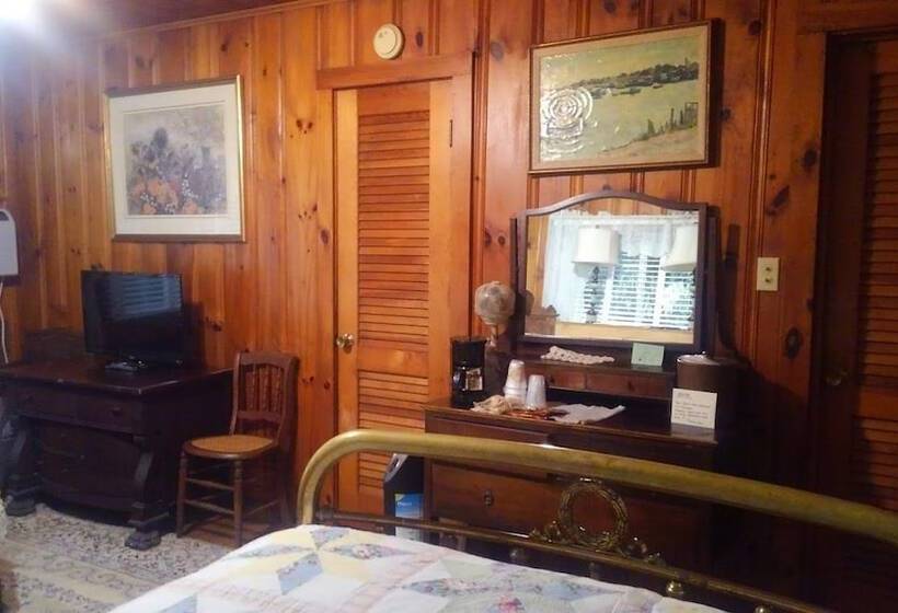 مبيت وإفطار The Inn At Brevard