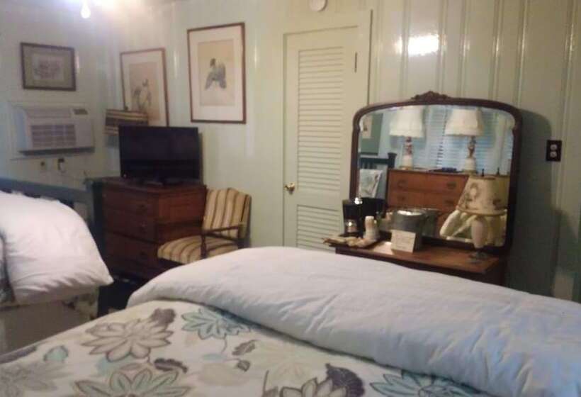 مبيت وإفطار The Inn At Brevard