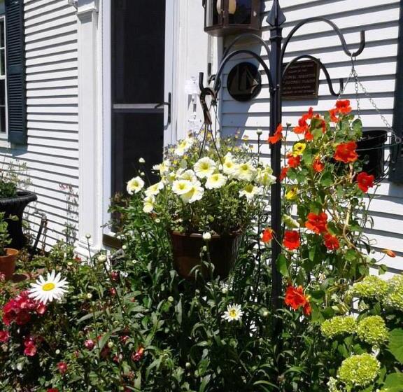 Bed and Breakfast The Inn At Yarmouth Port