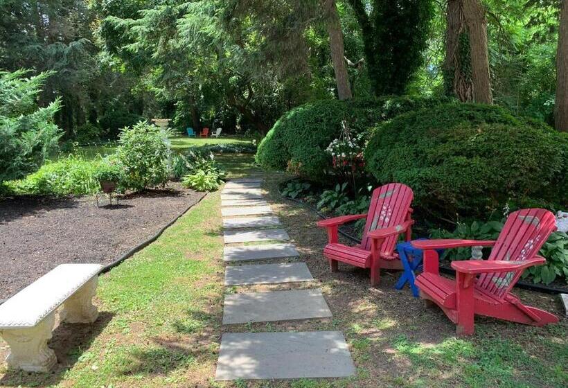 مبيت وإفطار The Lily Inn  Burlington