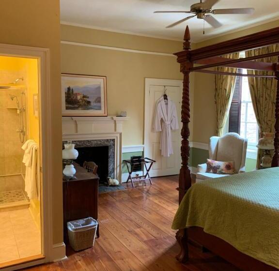 مبيت وإفطار The Lily Inn  Burlington