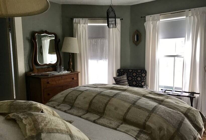 مبيت وإفطار The Monadnock Inn