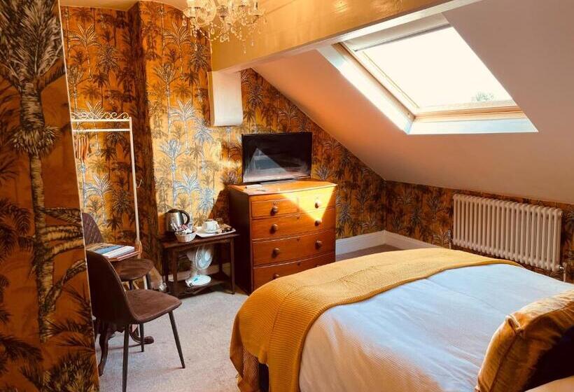 Bed and Breakfast The Old Registry Guest House