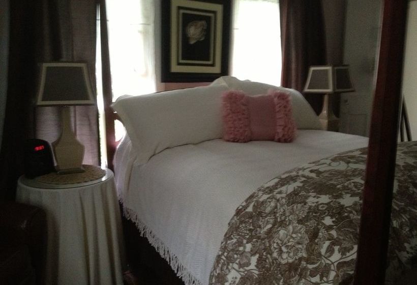 민박 Roseledge Country Inn & Farm Shoppe