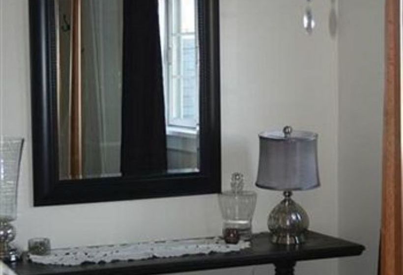 민박 Roseledge Country Inn & Farm Shoppe