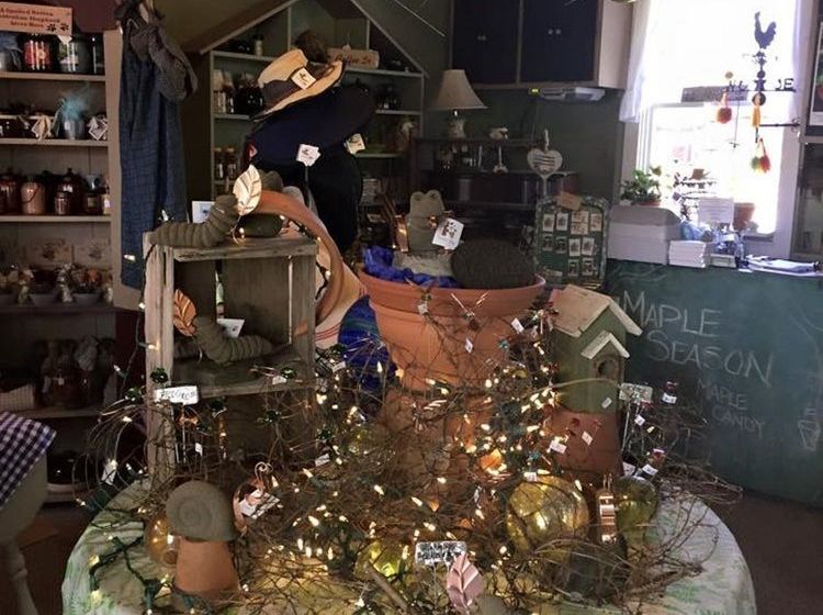 민박 Roseledge Country Inn & Farm Shoppe