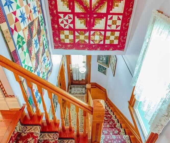 مبيت وإفطار The Silk Pincushion