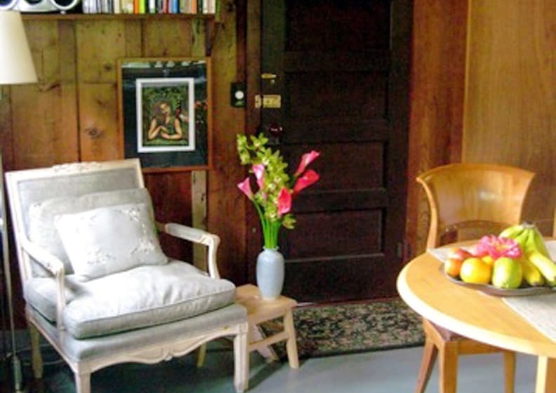 住宿加早餐  Volcano Artist Cottage