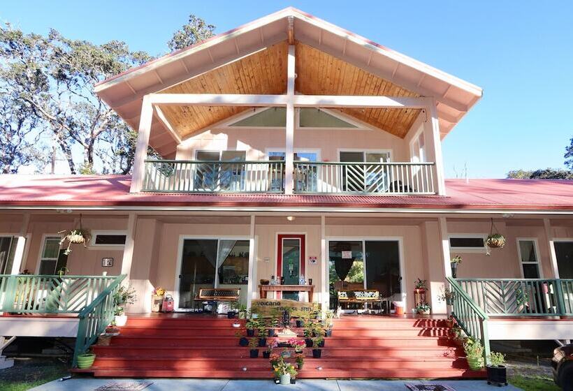 צימר Volcano Forest Inn