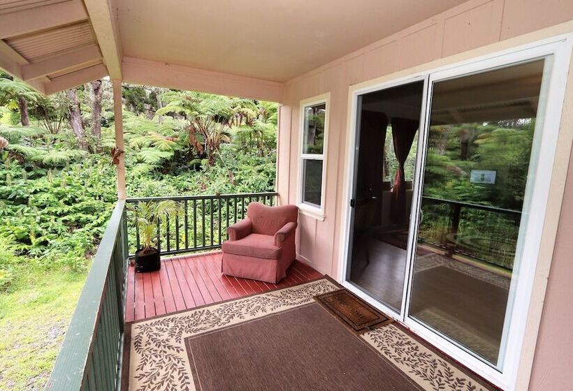 צימר Volcano Forest Inn