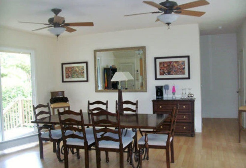 צימר Volcano Forest Inn