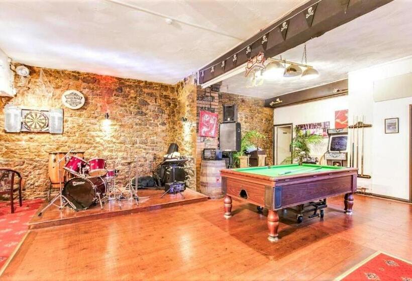 مبيت وإفطار Yardley Manor