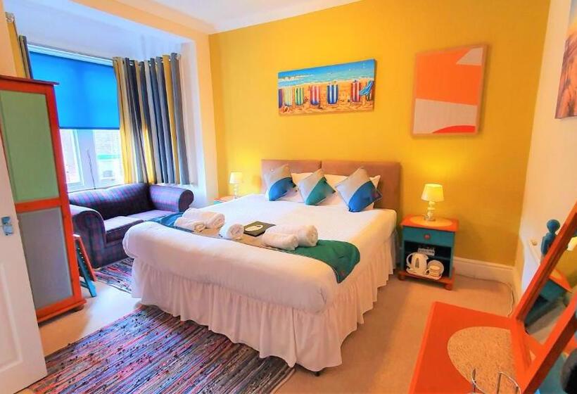 צימר Yardley Manor