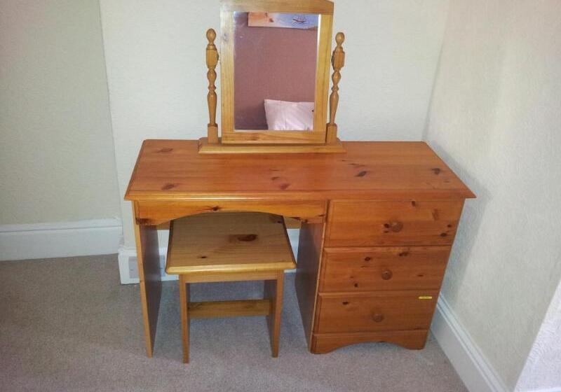 צימר Yardley Manor