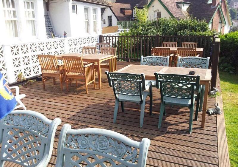 צימר Yardley Manor