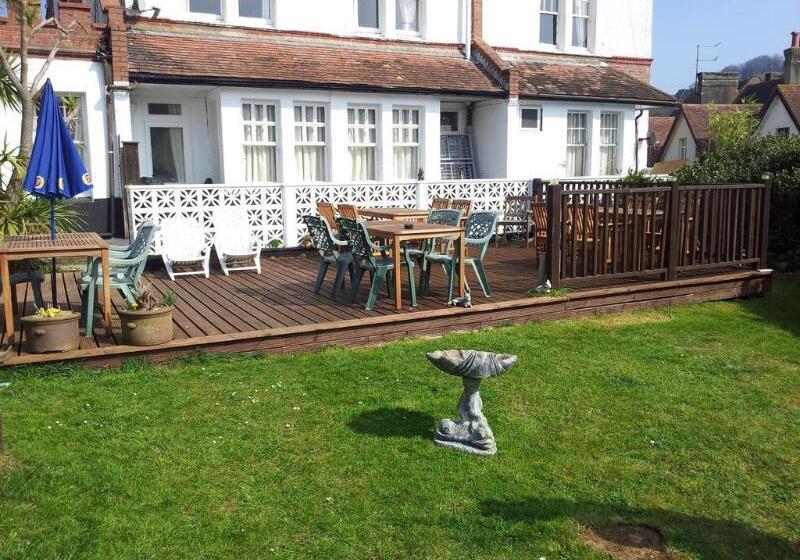 مبيت وإفطار Yardley Manor