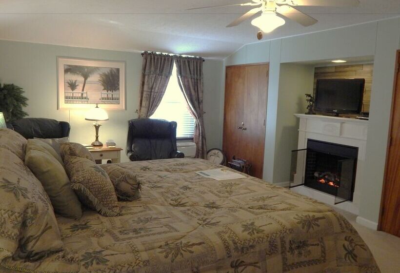 Brookside Mountain Mist Inn B&b
