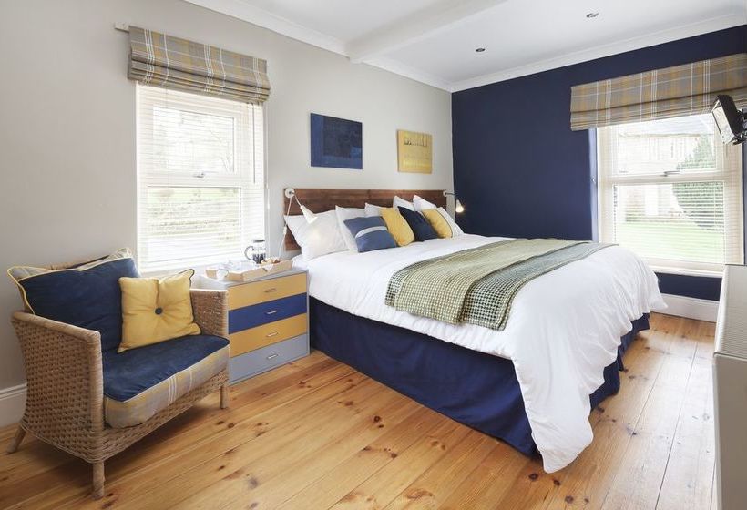 Brookside Villa - B&b