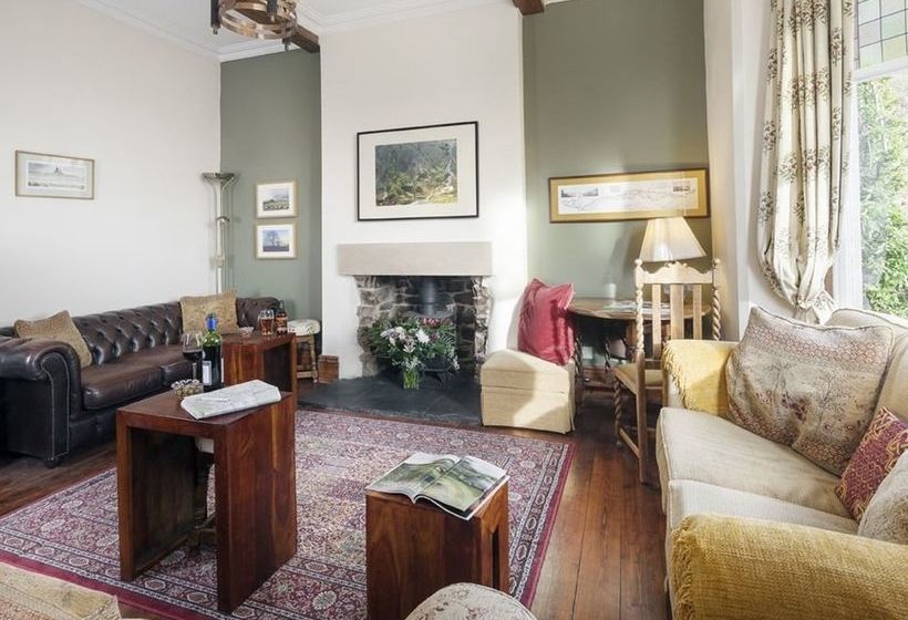 Brookside Villa - B&b