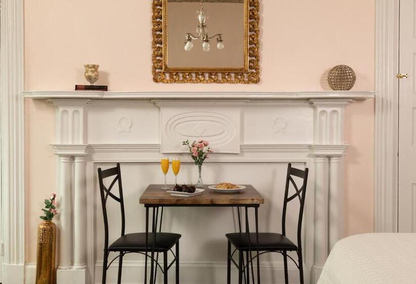 Carlisle House Bed And Breakfast