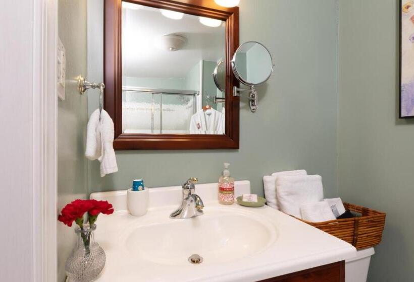 Carlisle House Bed And Breakfast