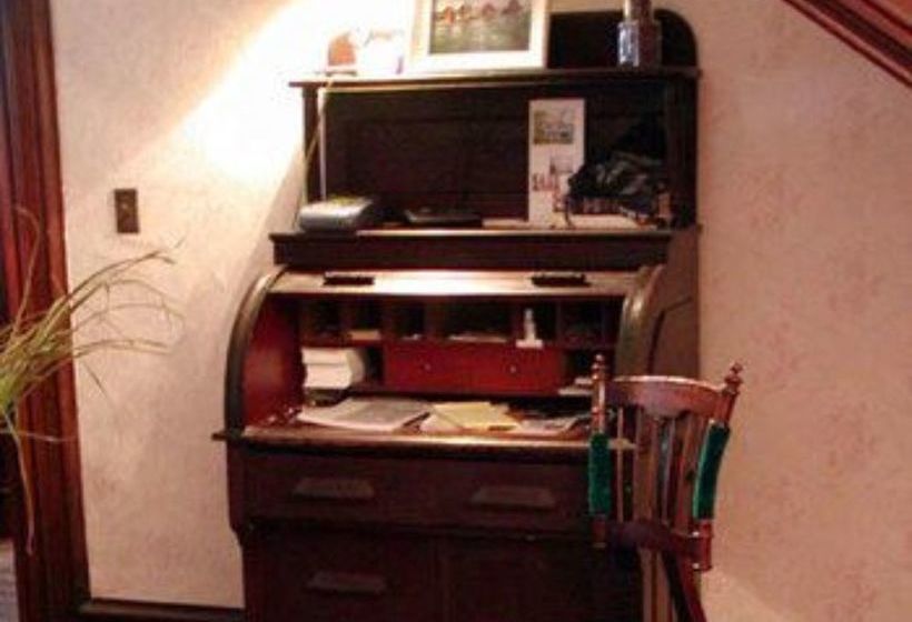 Claremont House Bed & Breakfast