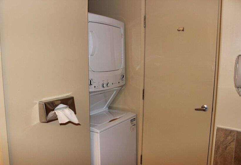 Clearwater Hotel Ltd