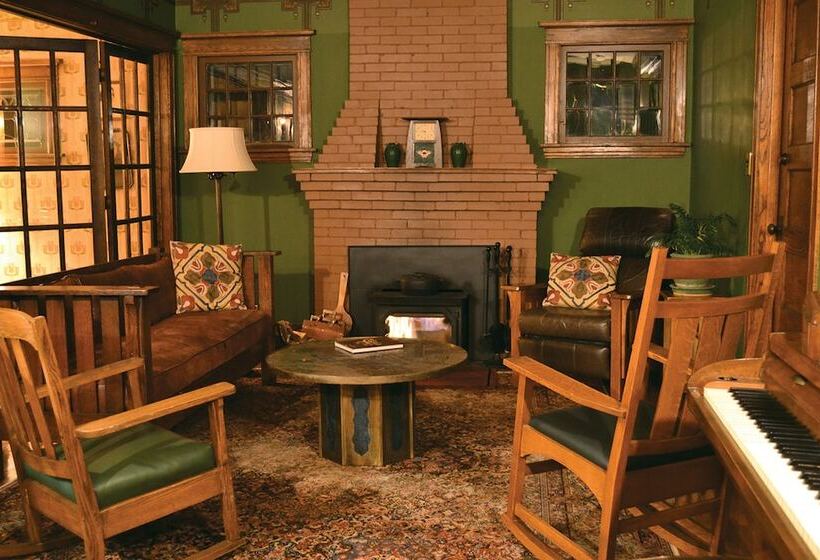 Cocoa Cottage Bed & Breakfast