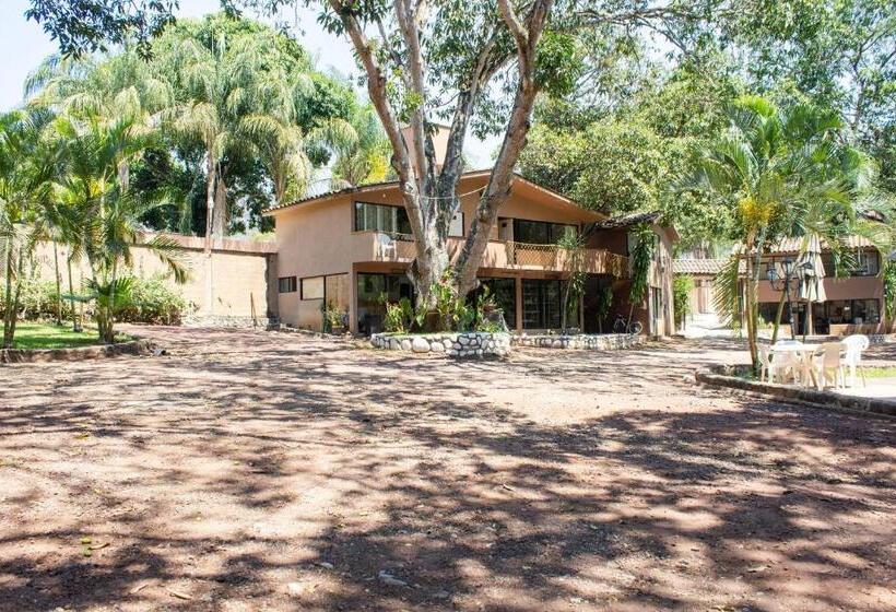 Cotlamani Hotel Aventura