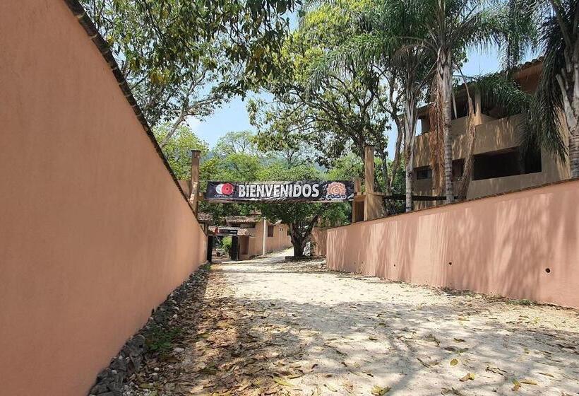 Cotlamani Hotel Aventura