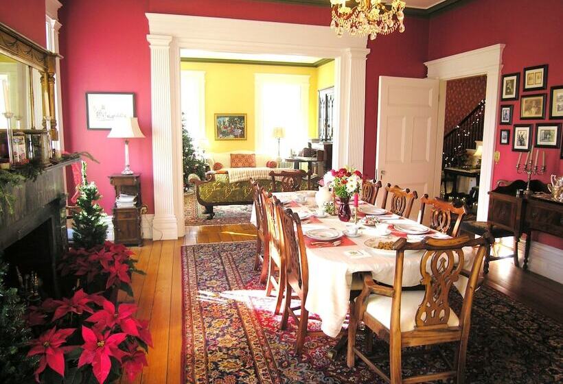 Delano Homestead Bed And Breakfast