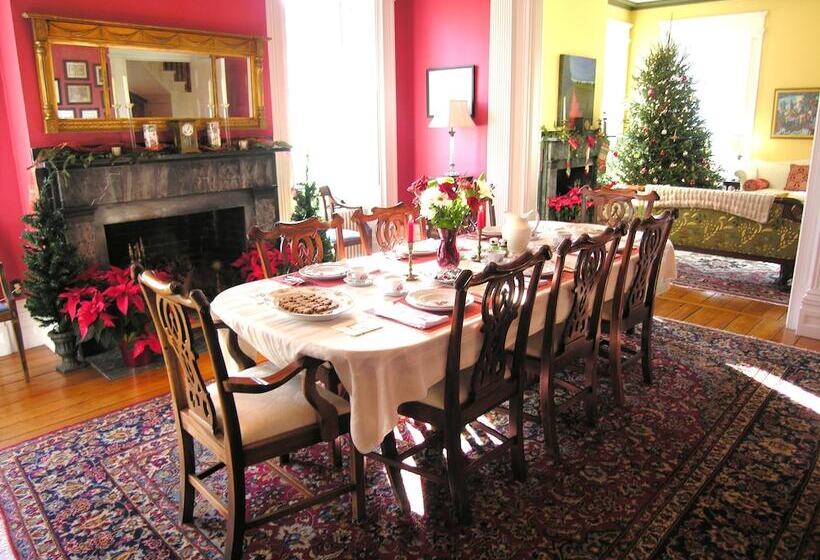 Delano Homestead Bed And Breakfast