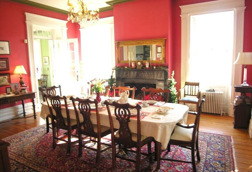 Delano Homestead Bed And Breakfast