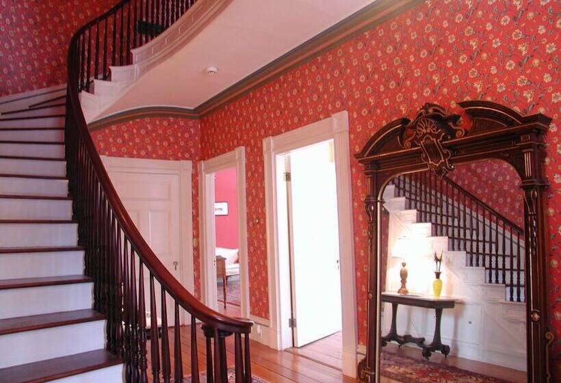 Delano Homestead Bed And Breakfast