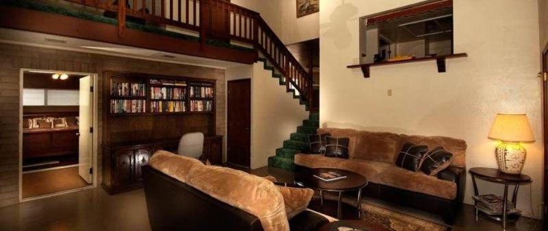 Desert Rose Bed And Breakfast