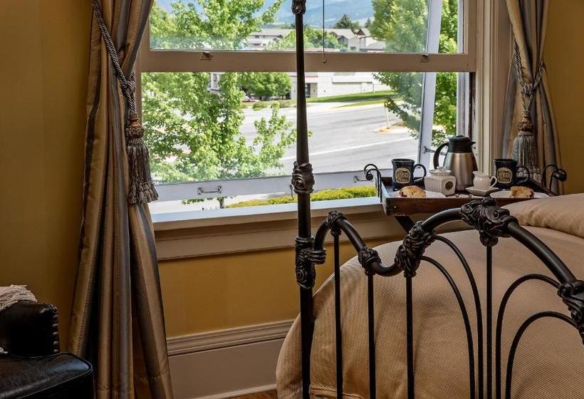 The Gibson Mansion Bed And Breakfast