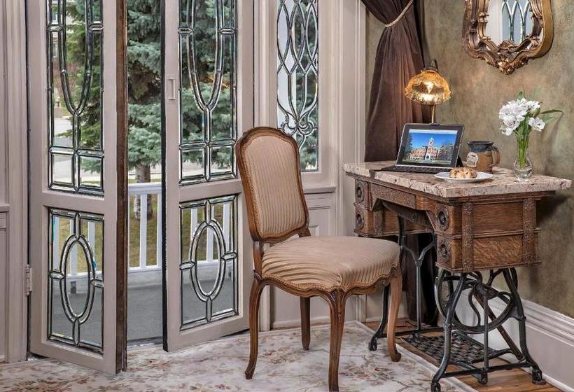 The Gibson Mansion Bed And Breakfast