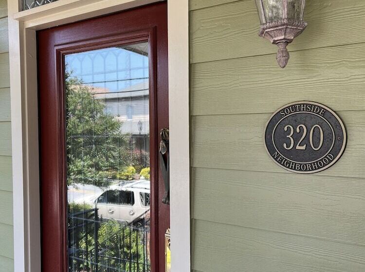 Haynes Bed And Breakfast