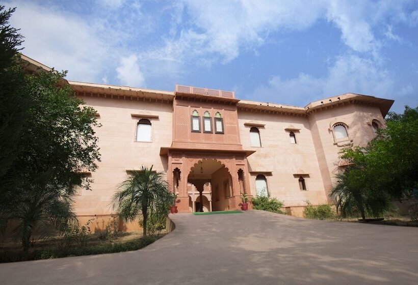 فندق Dhawala Resort By Aamod