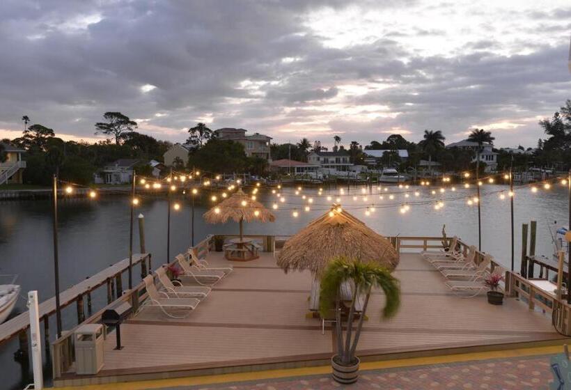 Bay Palms Waterfront Resort   Hotel And Marina