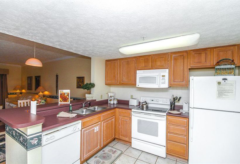 هتل Golfview Vacation Rentals at Golfview Resort