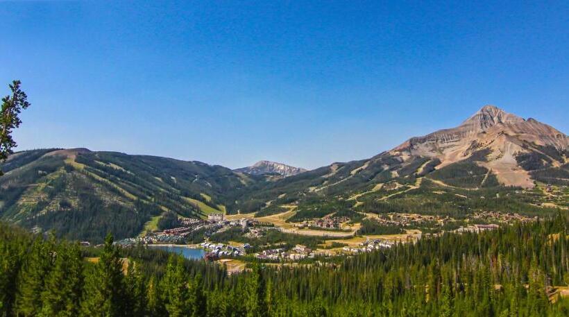 هتل Big Sky Resort Village Center