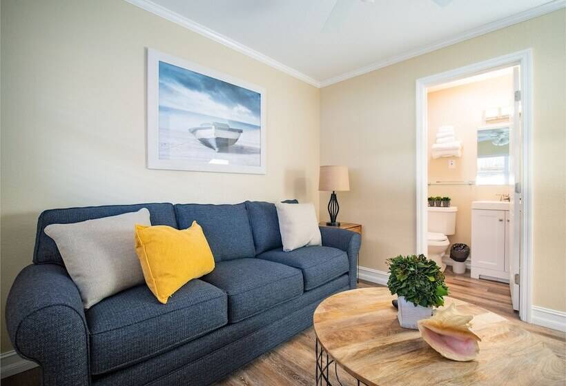 فندق Caribbean Shores Waterfront Resort