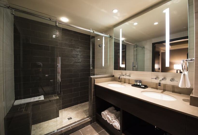 Cherokee Casino Hotel Roland