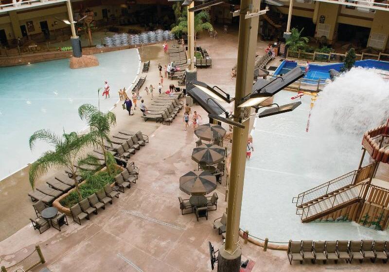 هتل Club Wyndham Great Smokies Lodge