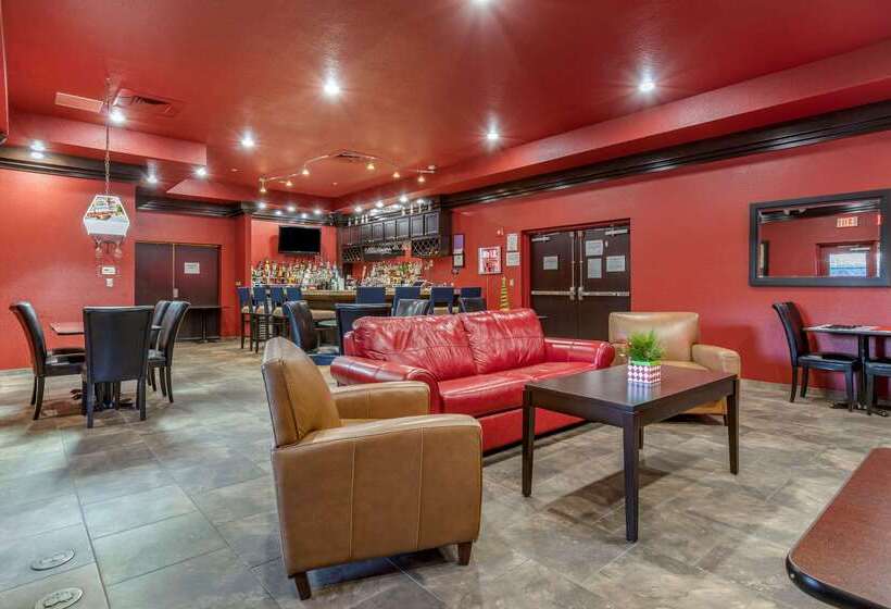 هتل Comfort Inn Bentonville  Crystal Bridges