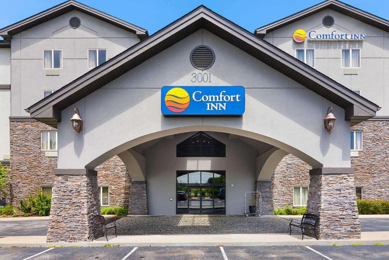 هتل Comfort Inn Bentonville  Crystal Bridges