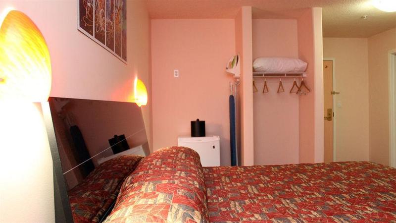 Szálloda Crystal Star Inn Edmonton Airport With Free Shuttle To And From Airport