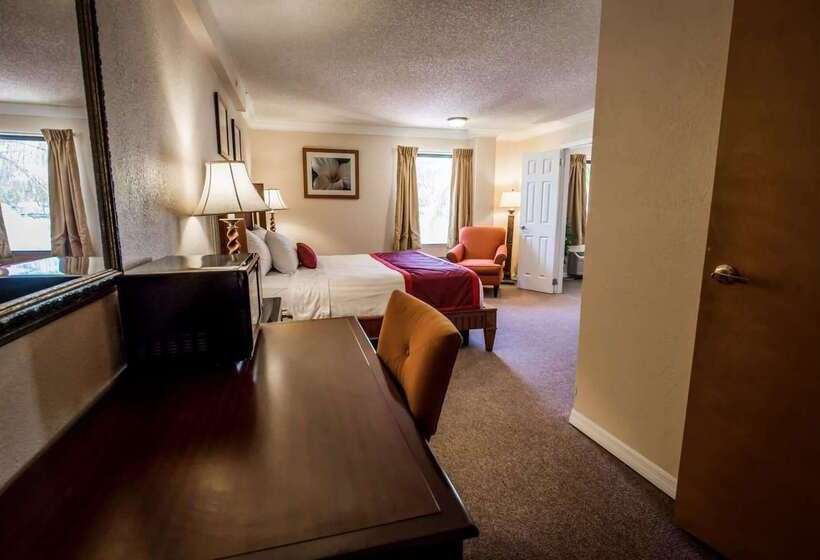 فندق Days Inn & Suites By Wyndham Lake Okeechobee