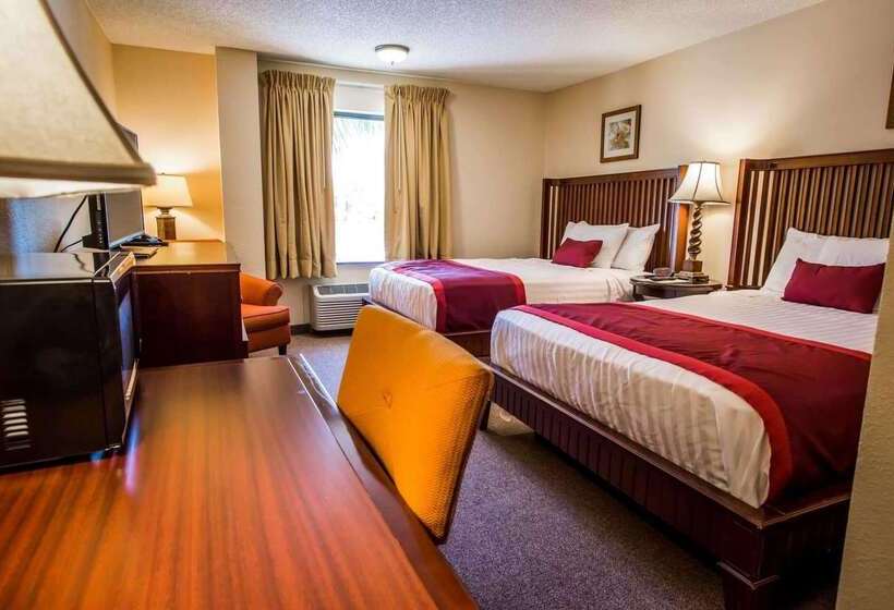 فندق Days Inn & Suites By Wyndham Lake Okeechobee